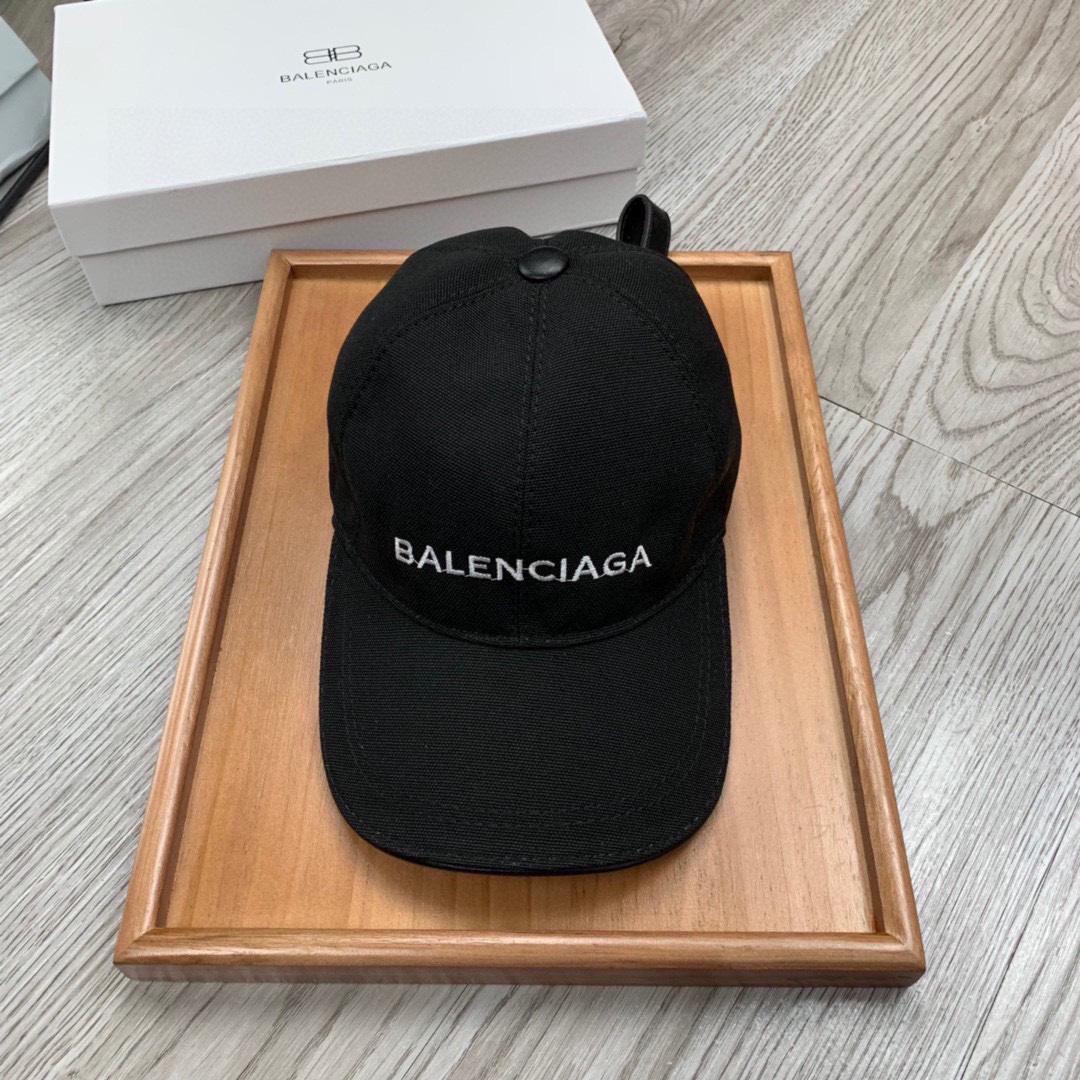 Balenciaga Embroidered-logo Six-panel Cap - DesignerGu