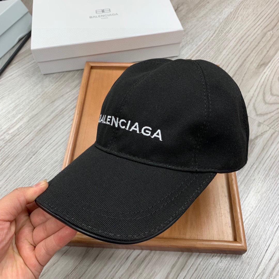 Balenciaga Embroidered-logo Six-panel Cap - DesignerGu