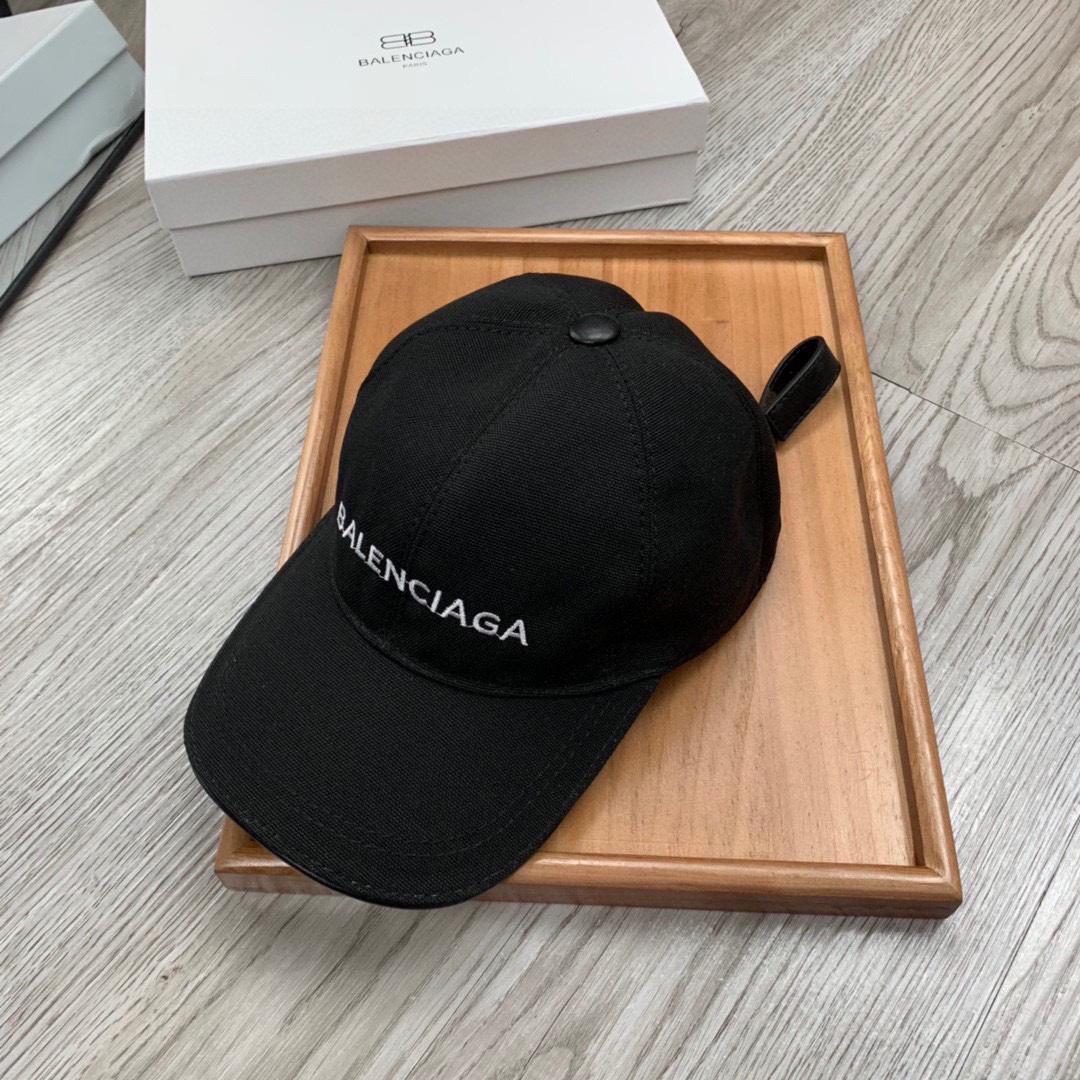 Balenciaga Embroidered-logo Six-panel Cap - DesignerGu