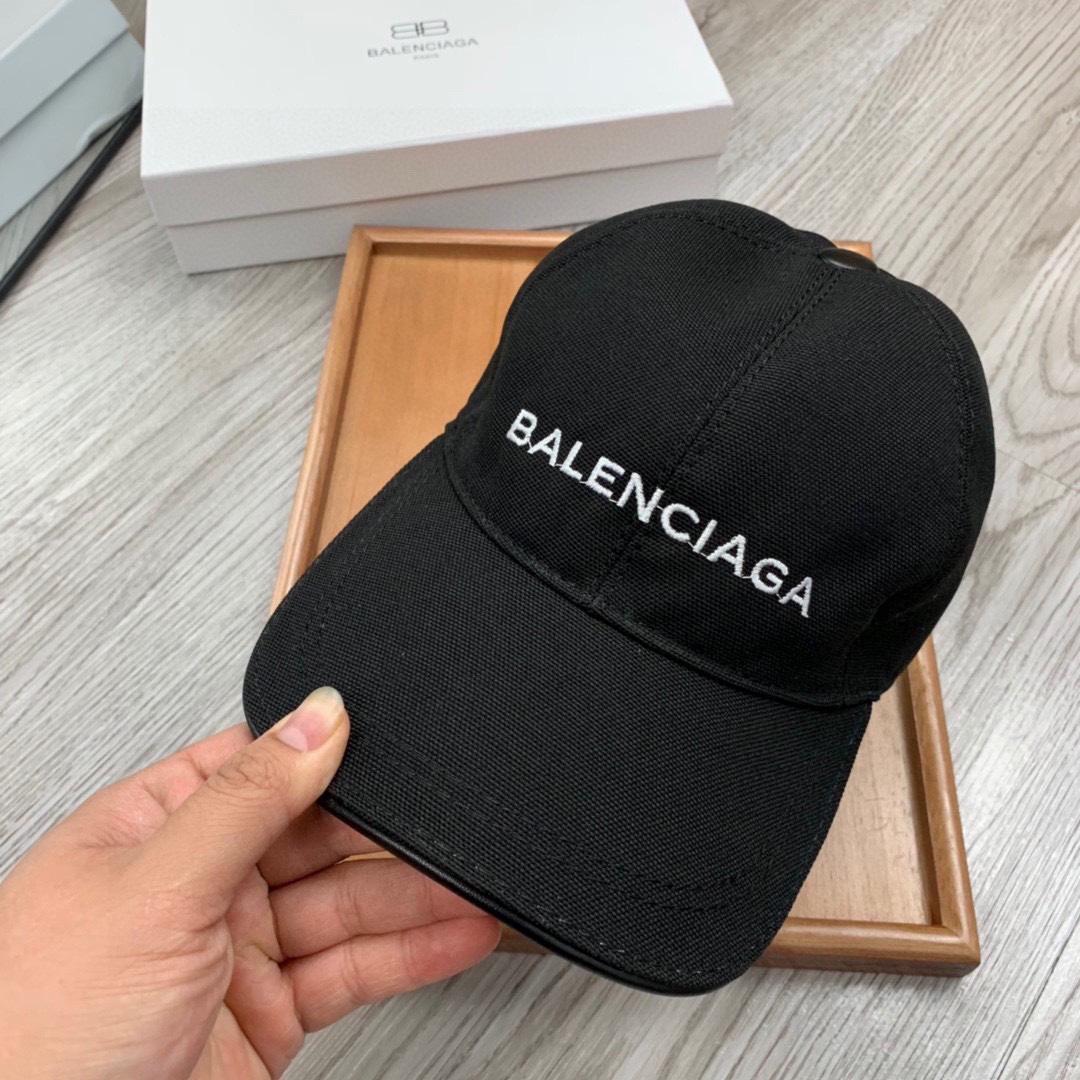 Balenciaga Embroidered-logo Six-panel Cap - DesignerGu