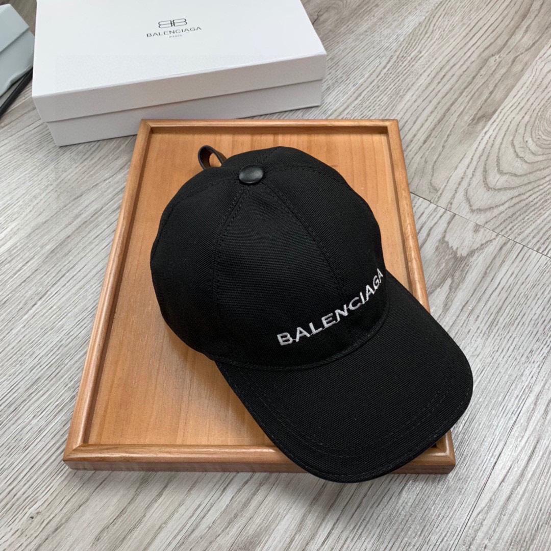 Balenciaga Embroidered-logo Six-panel Cap - DesignerGu