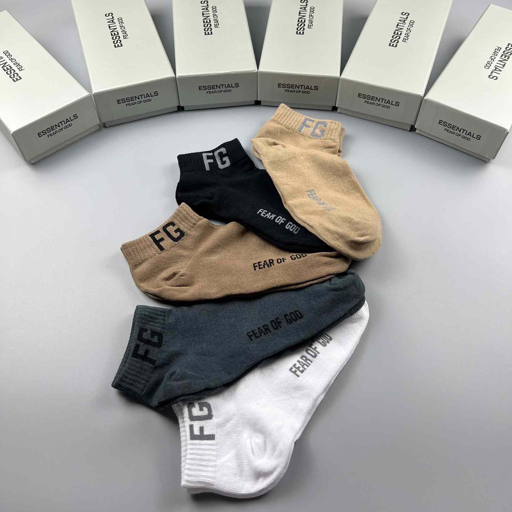 Fear Of God Essential FG Socks /Box - DesignerGu