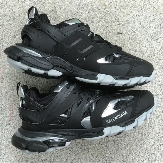 Balenciaga Track 3.0 Sneakers  - DesignerGu