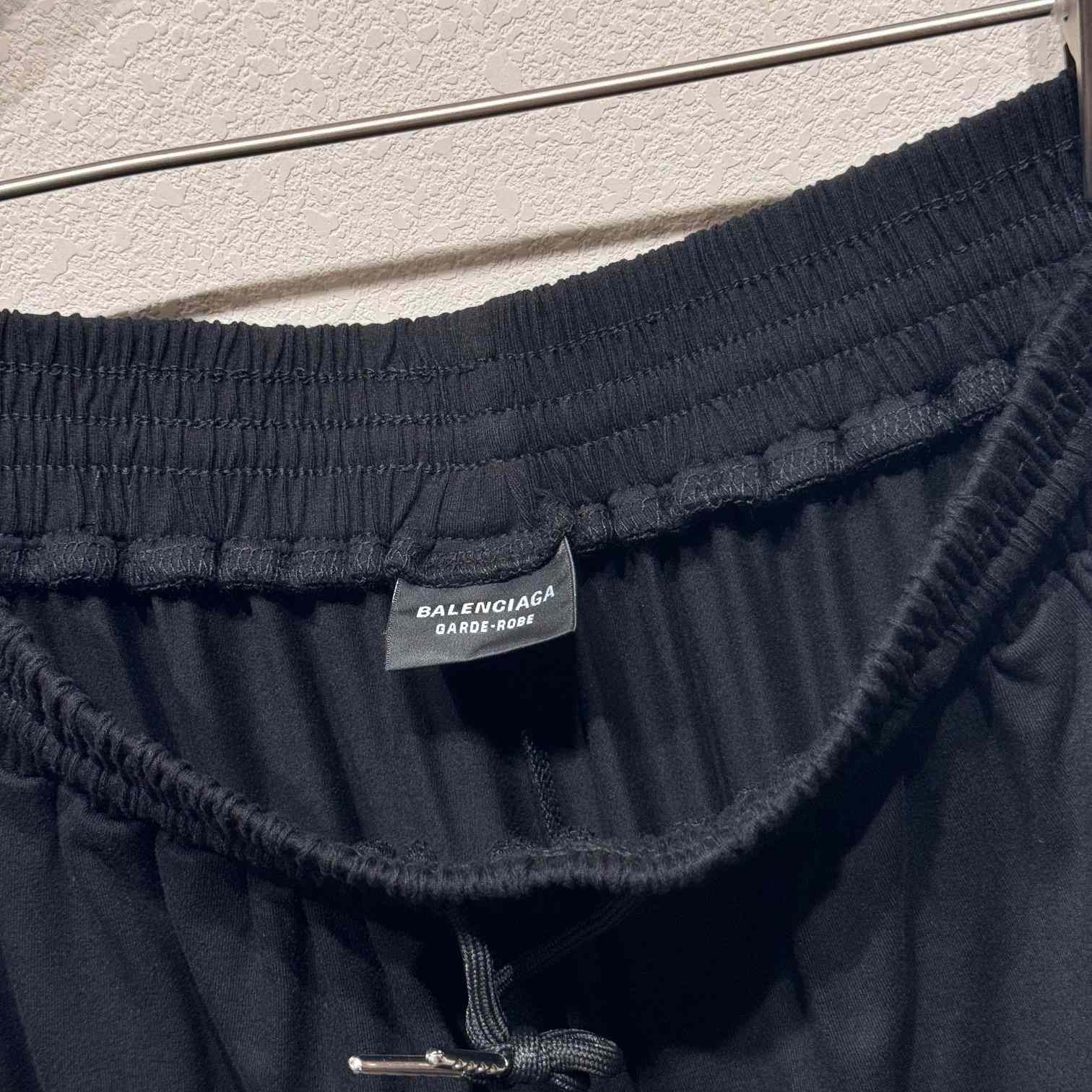 Balenciaga Pants In Black - DesignerGu
