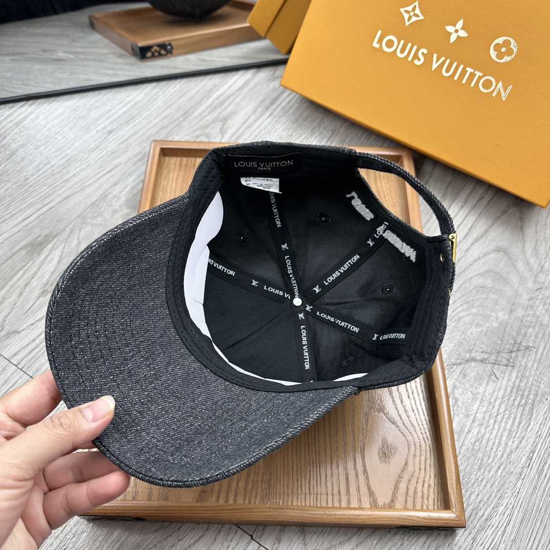 Louis Vuitton Cap - DesignerGu