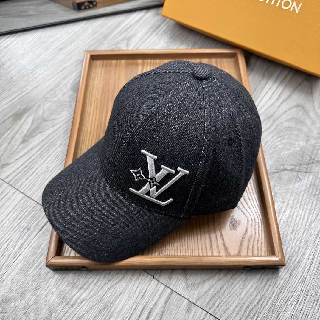 Louis Vuitton Cap - DesignerGu