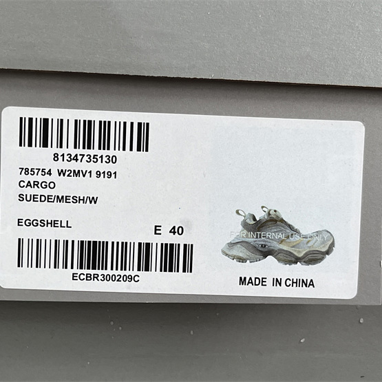 Balenciaga Cargo Sneaker  - DesignerGu