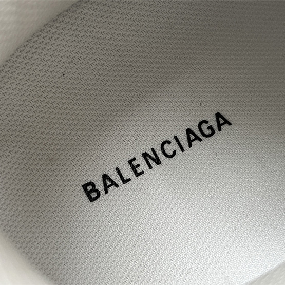 Balenciaga Cargo Sneaker  - DesignerGu