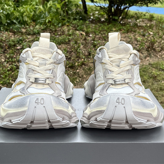 Balenciaga Cargo Sneaker  - DesignerGu