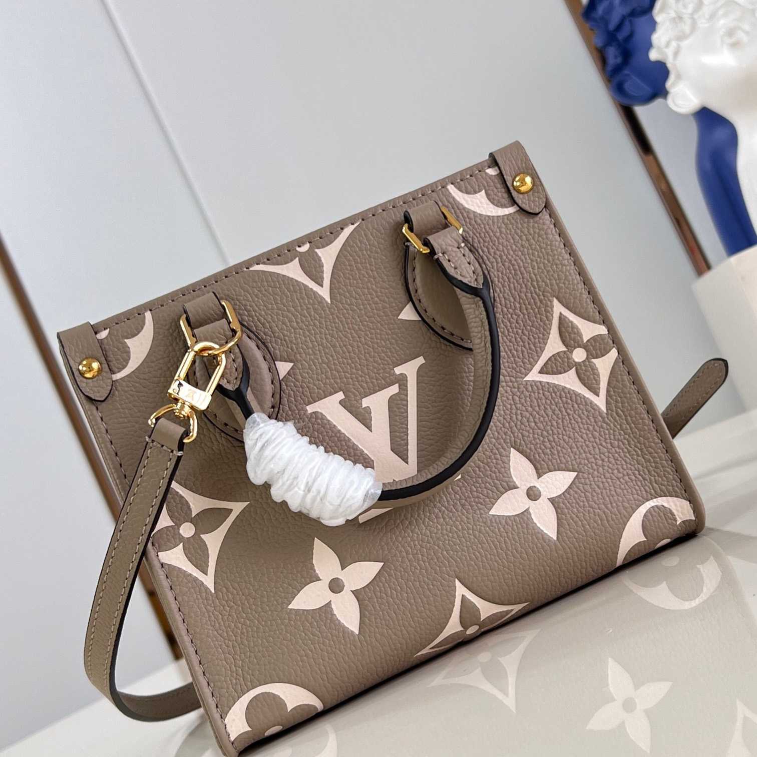 Louis Vuitton OnTheGo BB   M47054 - DesignerGu