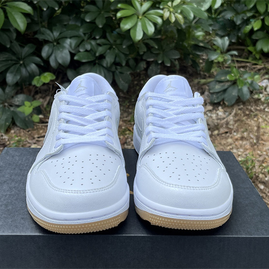 Jordan Air Jordan 1 Low Golf Sneakers      DD9315-111  - DesignerGu