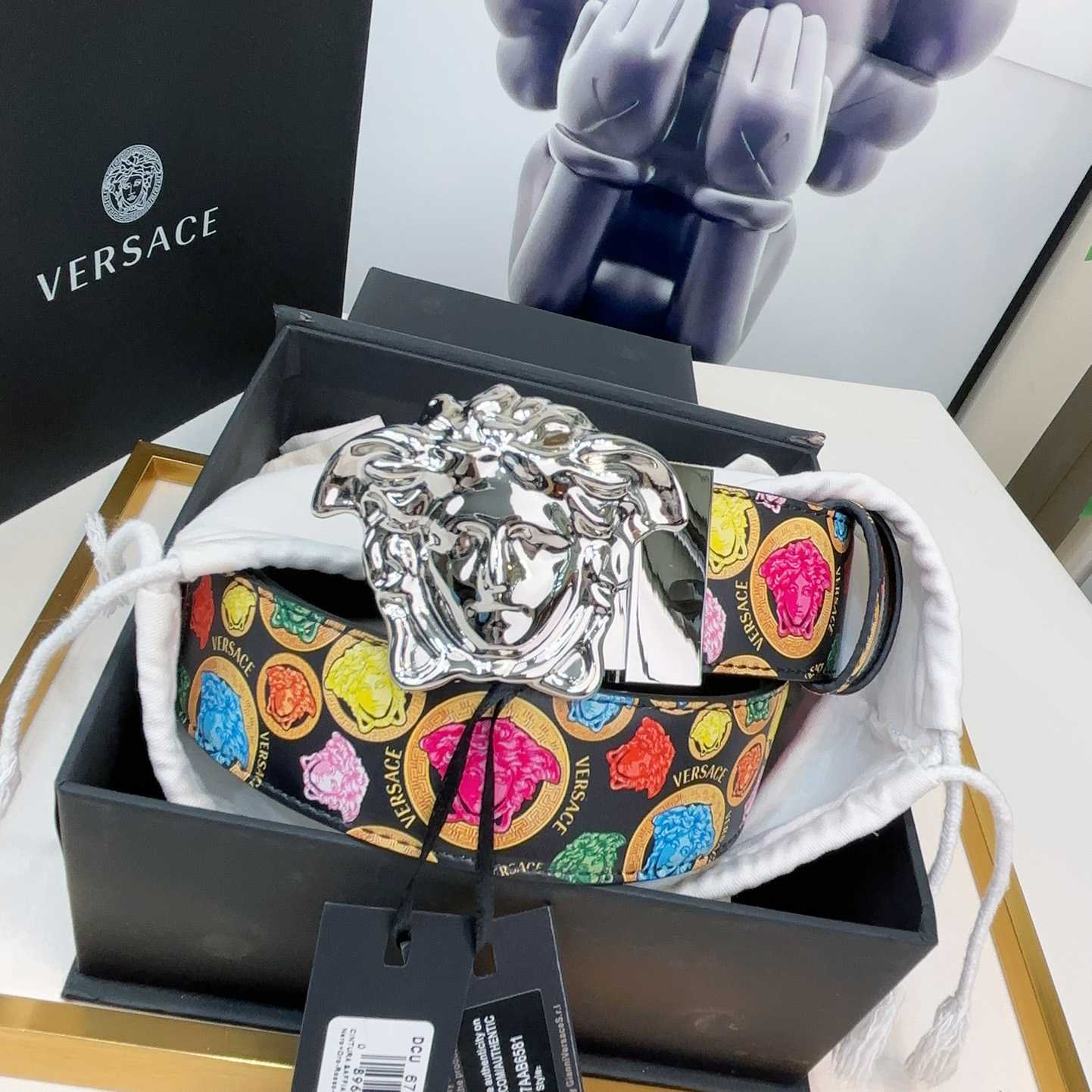 Versace Medusa Medallion Print Reversible Leather Belt   40mm - DesignerGu