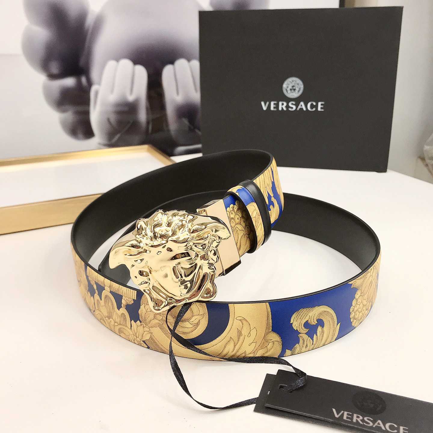 Versace Barocco Reversible Leather Belt    40mm - DesignerGu