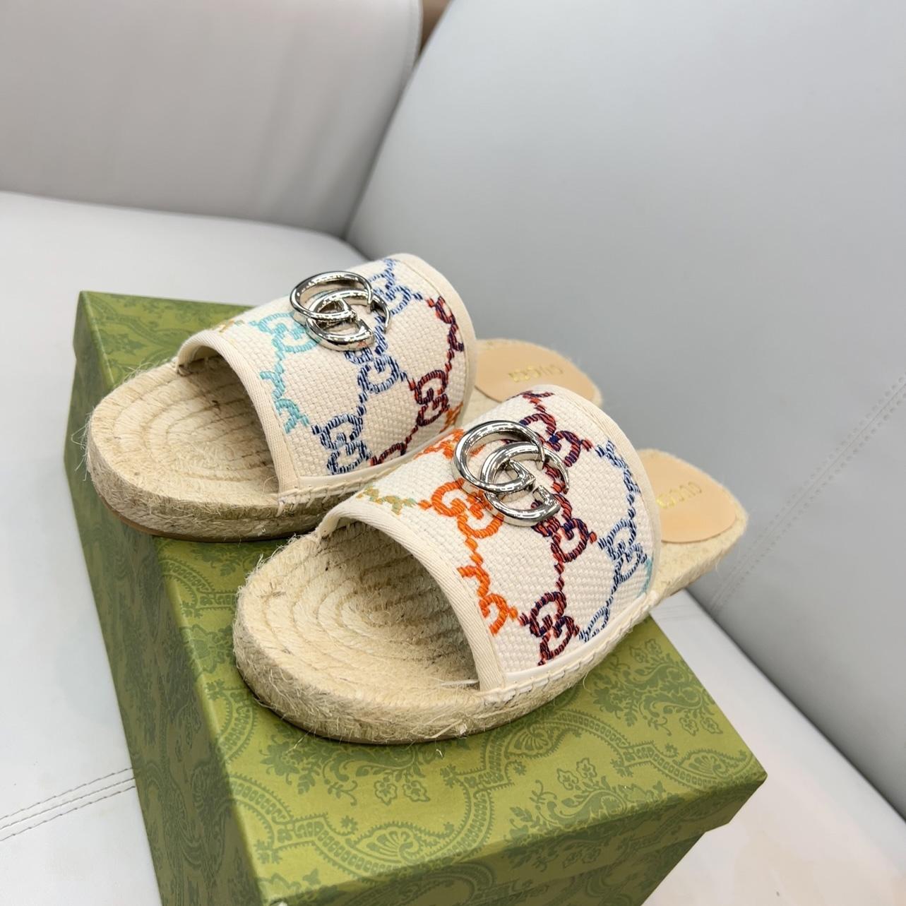 Gucci Women's GG Espadrille Slides - DesignerGu