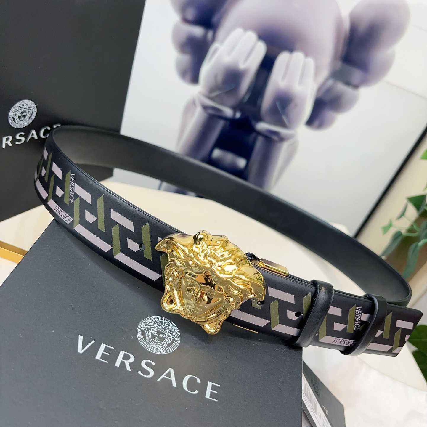 Versace Reversible Leather Belt    40mm - DesignerGu