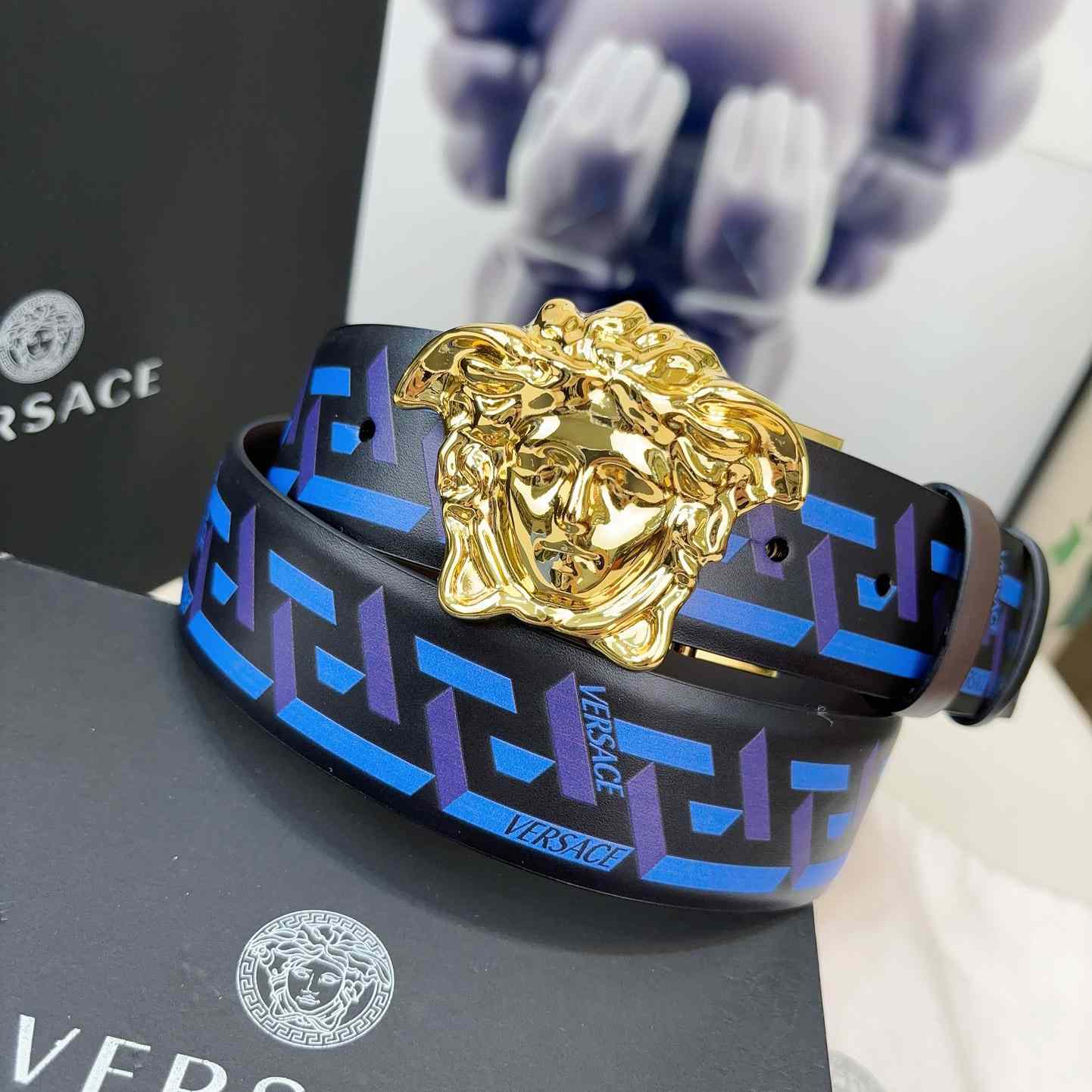 Versace Reversible Leather Belt    40mm - DesignerGu