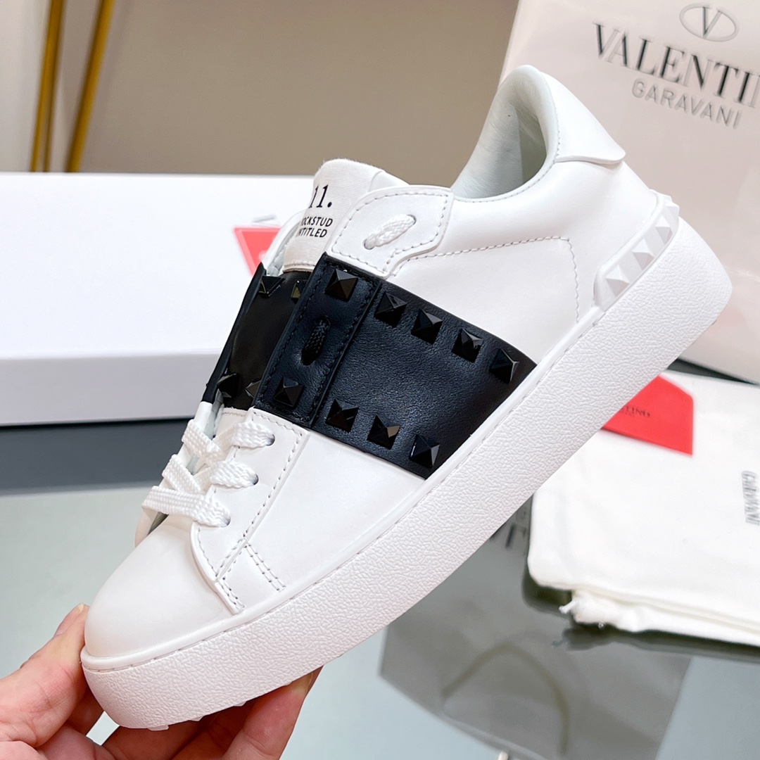 Valenti Garavani Rockstud Untitled Low-top Sneakers - DesignerGu