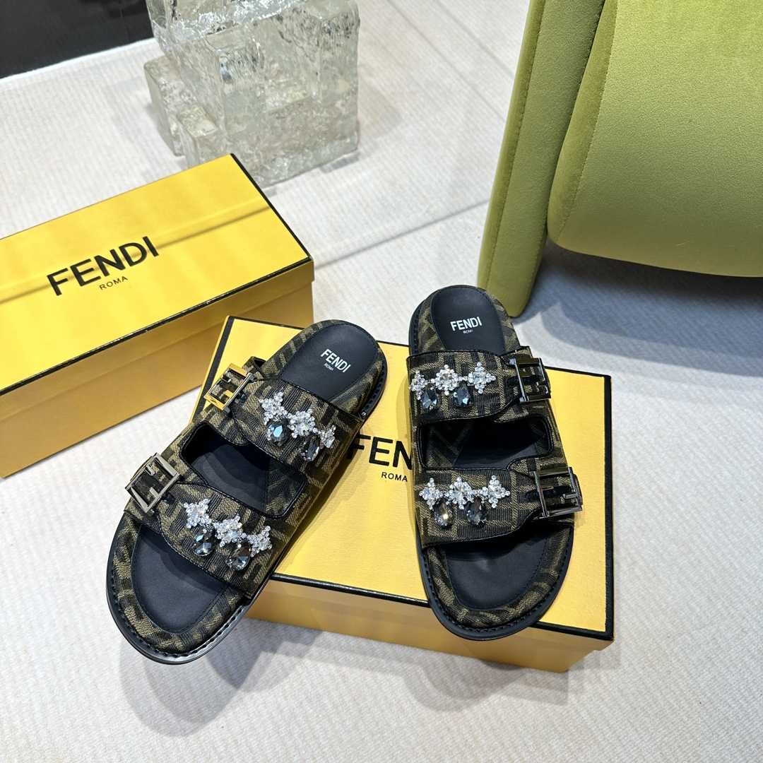 Fendi Feel Brown Fabric Slides - DesignerGu