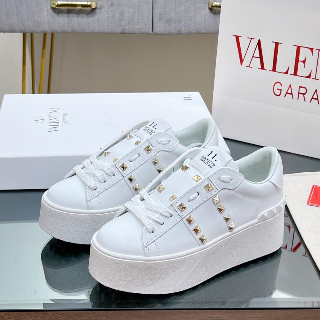 Valenti Flatform Rockstud Untitled Sneaker In Calfskin - DesignerGu