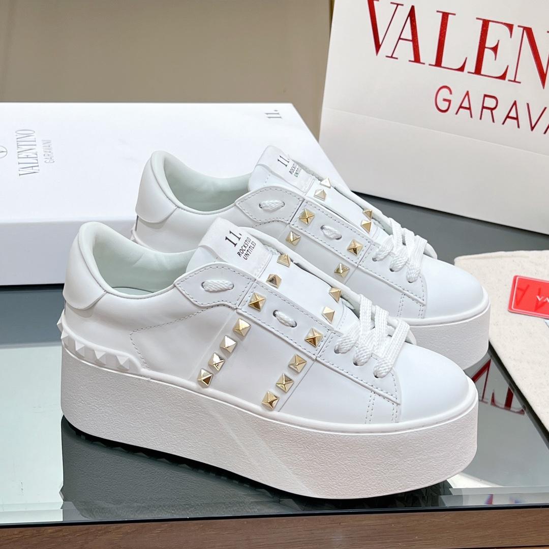 Valenti Flatform Rockstud Untitled Sneaker In Calfskin - DesignerGu