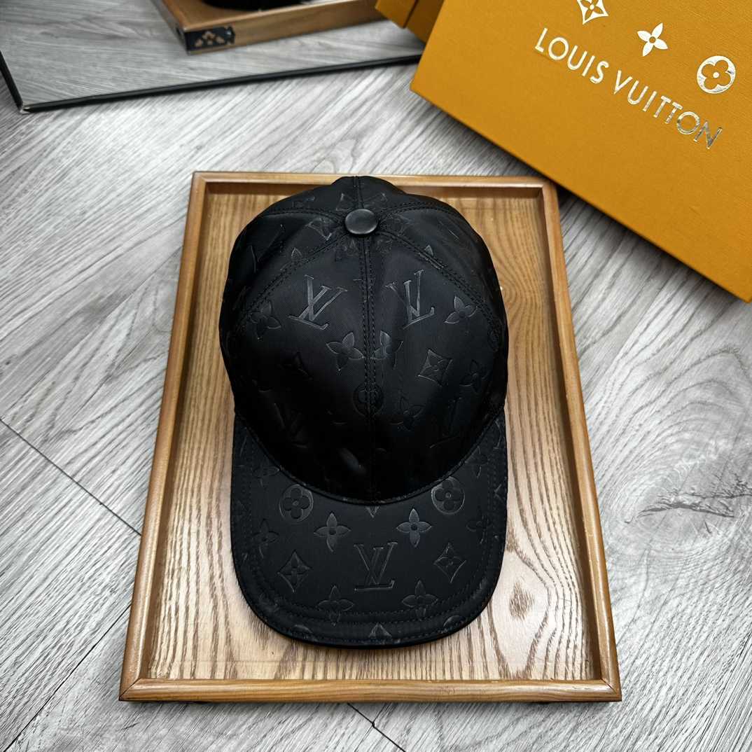 Louis Vuitton Monoragm Cap - DesignerGu