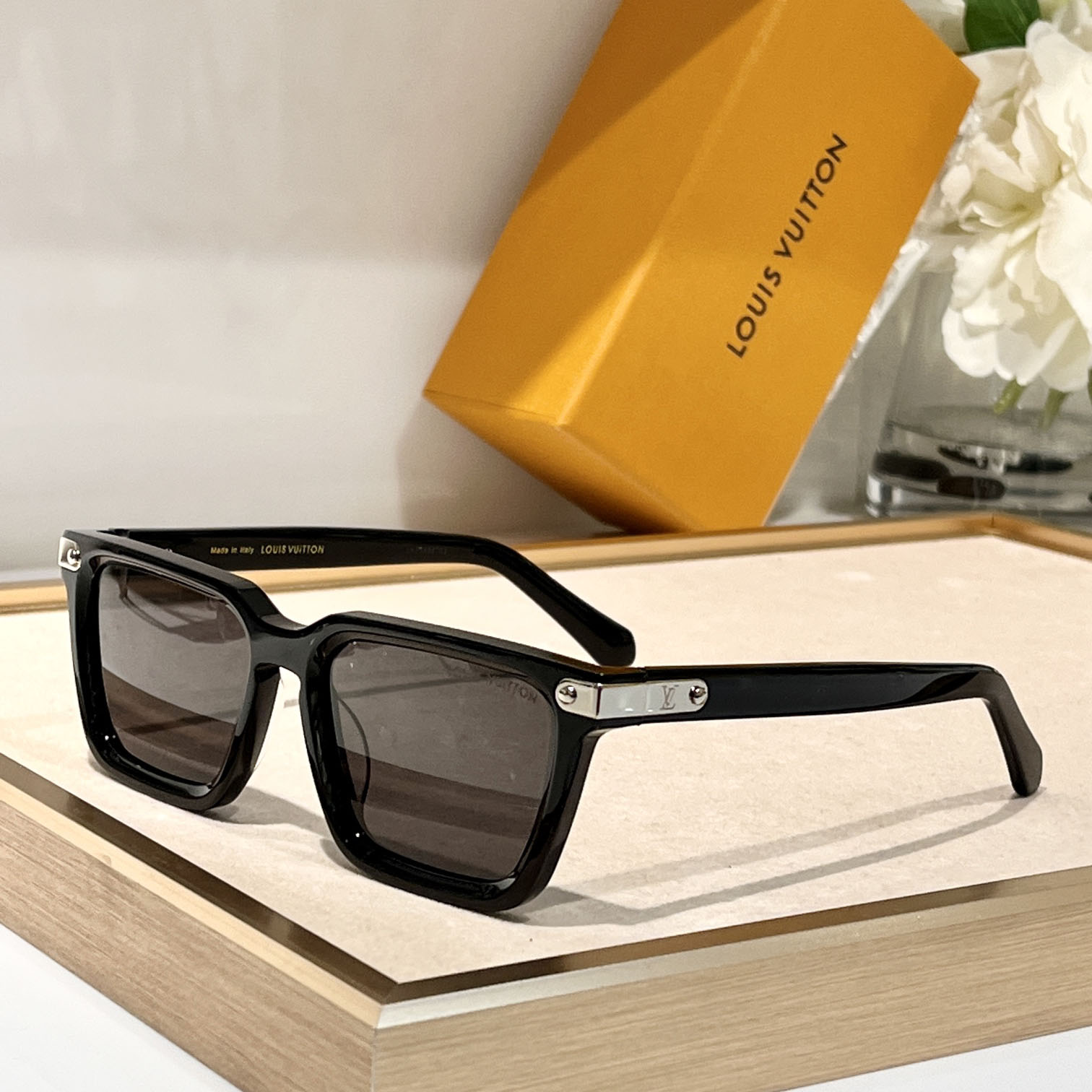 Louis Vuitton Sunglasses  Z1974 - DesignerGu