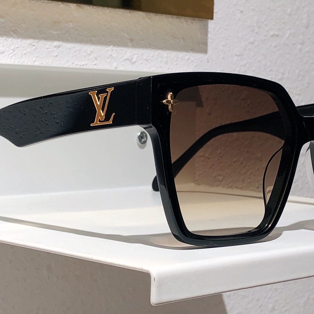 Louis Vuitton Sunglasses  Z0286 - DesignerGu