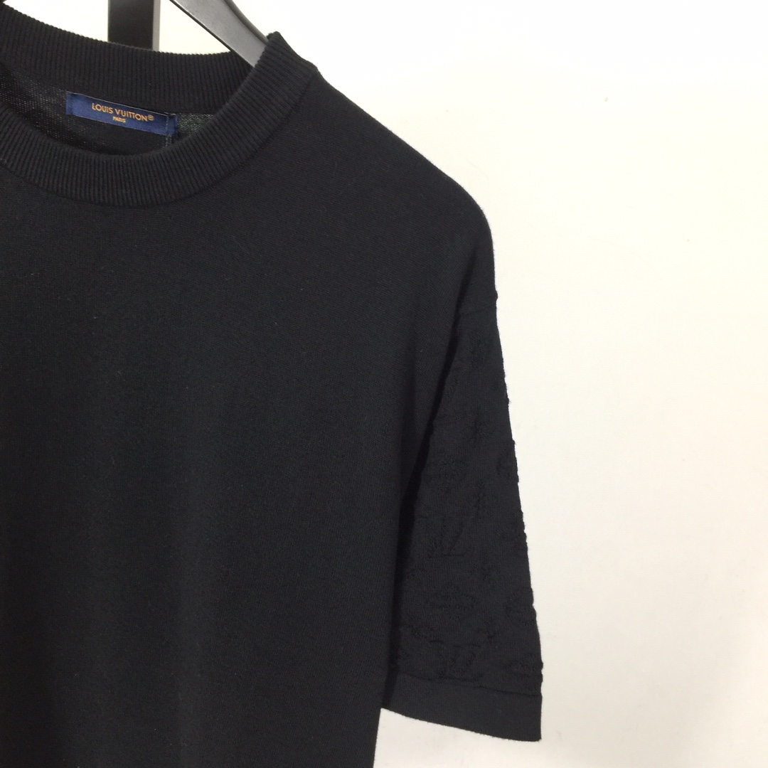 Louis Vuitton Short-Sleeved Signature Crewneck    - DesignerGu