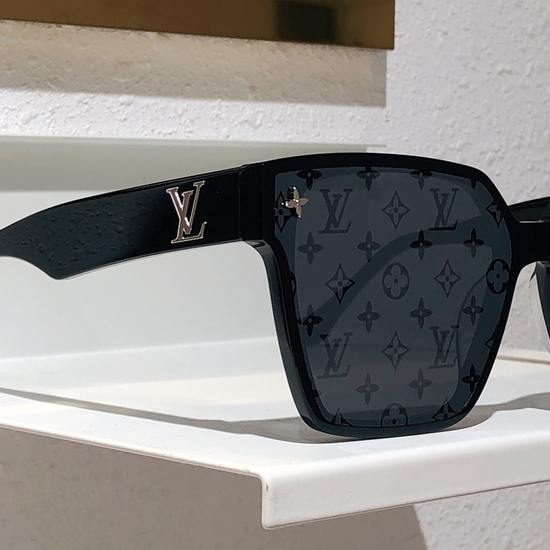 Louis Vuitton Sunglasses  Z0286 - DesignerGu