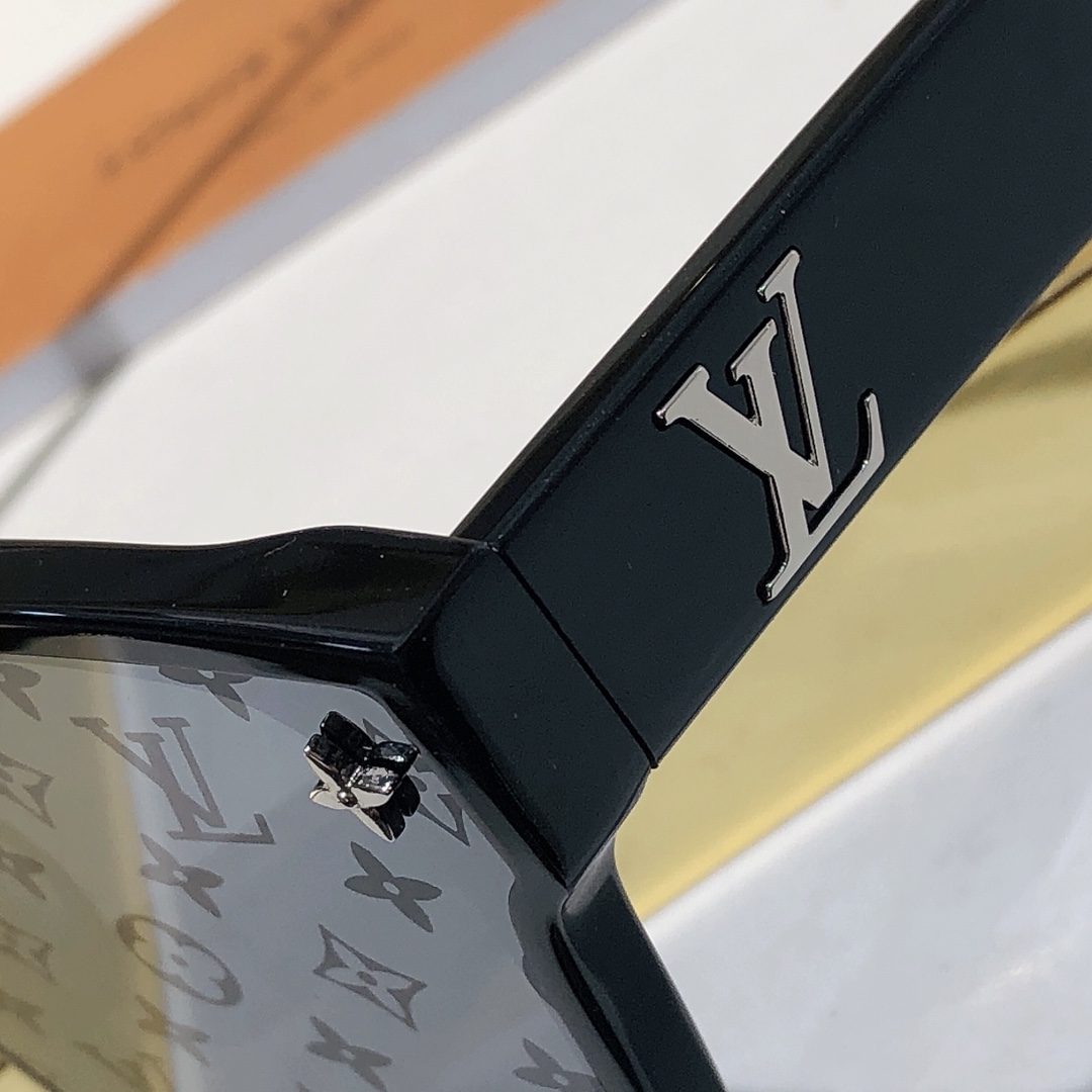 Louis Vuitton Sunglasses  Z0286 - DesignerGu