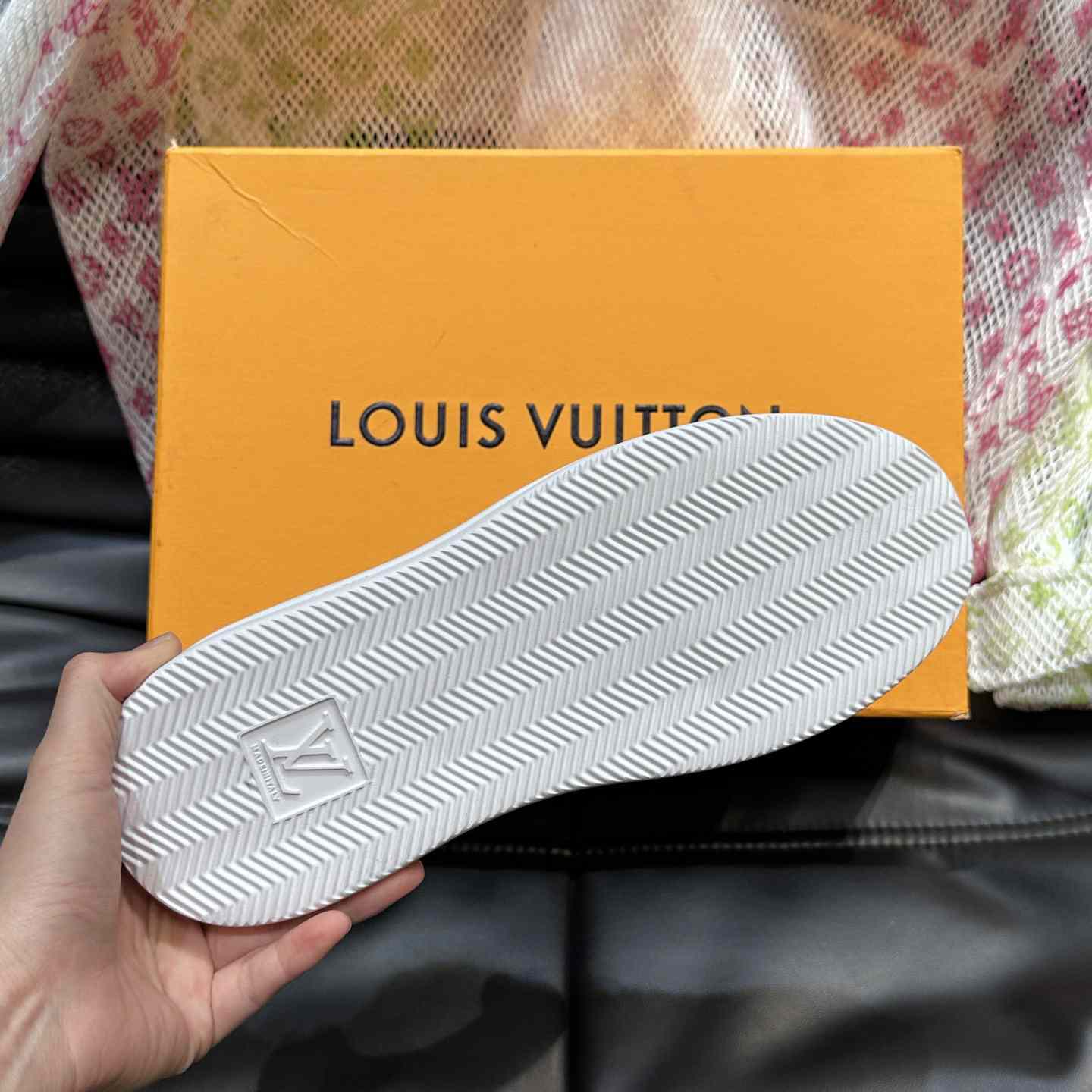 Louis Vuitton Beverly Hills Sneaker   - DesignerGu