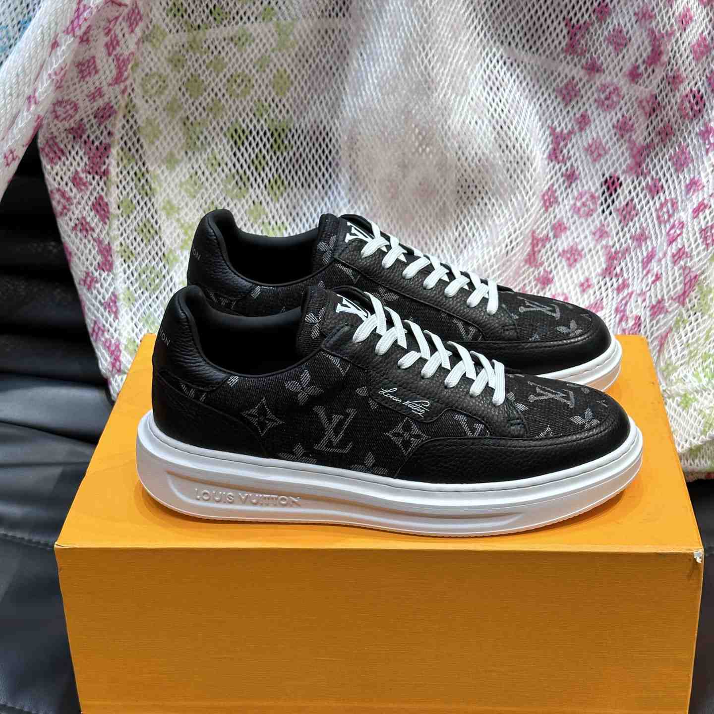 Louis Vuitton Beverly Hills Sneaker   - DesignerGu