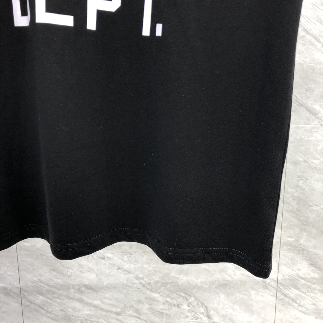 Gallery Dept. Tee - DesignerGu