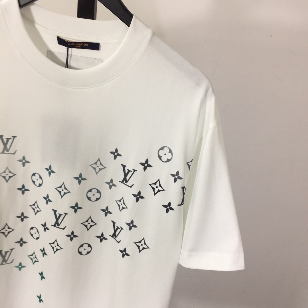 Louis Vuitton Monogram T-shirt In White - DesignerGu