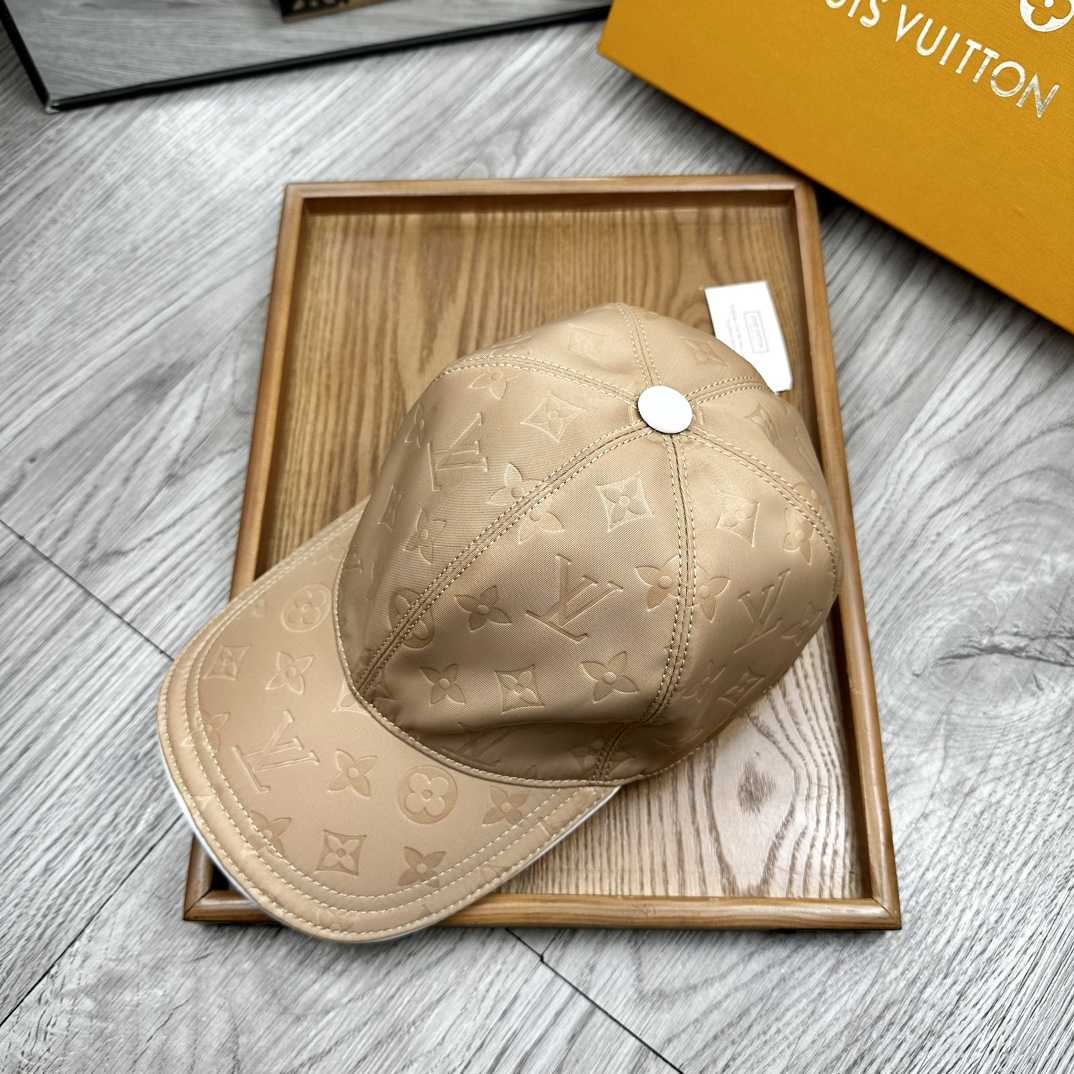 Louis Vuitton Monoragm Cap - DesignerGu