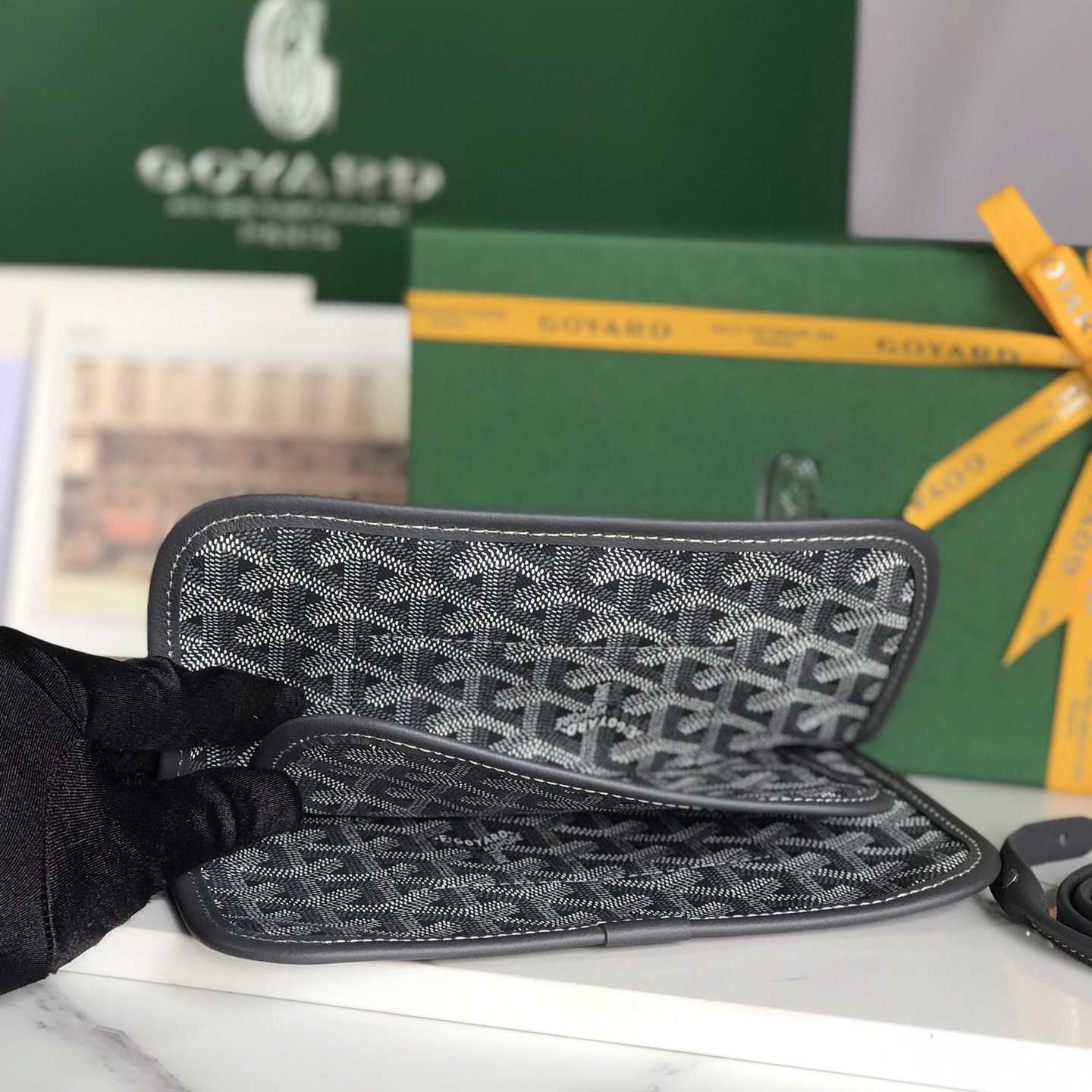 Goyard Plumet Pocket Wallet - DesignerGu