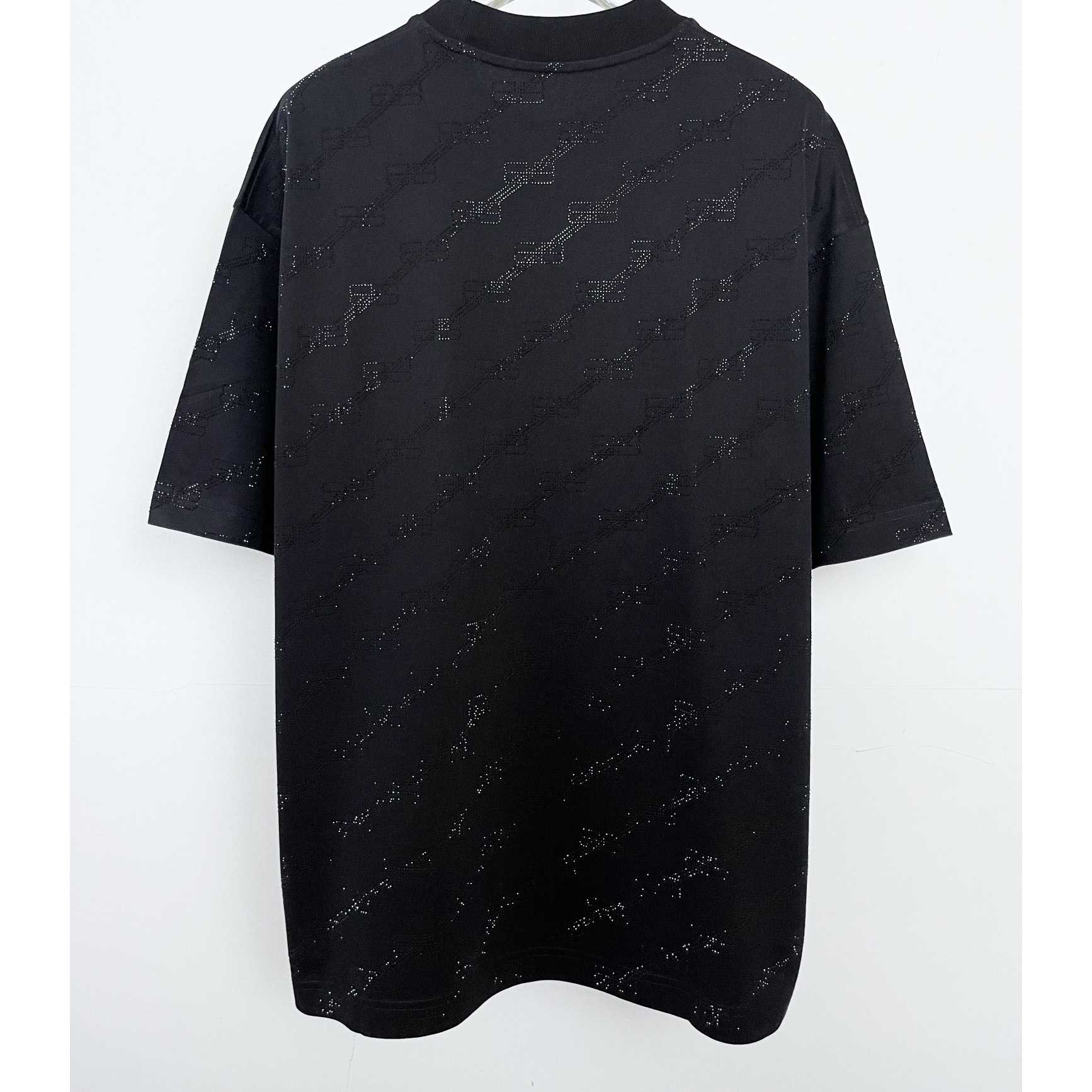 Balenciaga T-Shirt Oversized In Black - DesignerGu