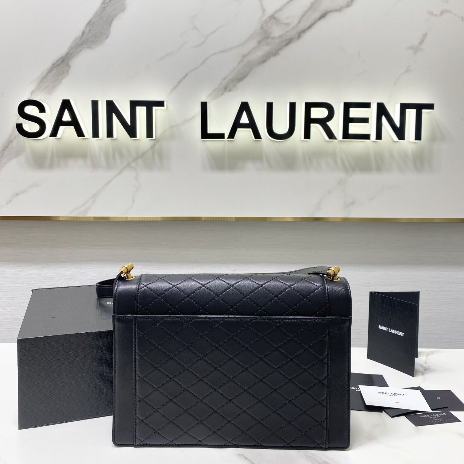 Saint Laurent Leather Crossbody Bag  ( 26x18x5cm) - DesignerGu