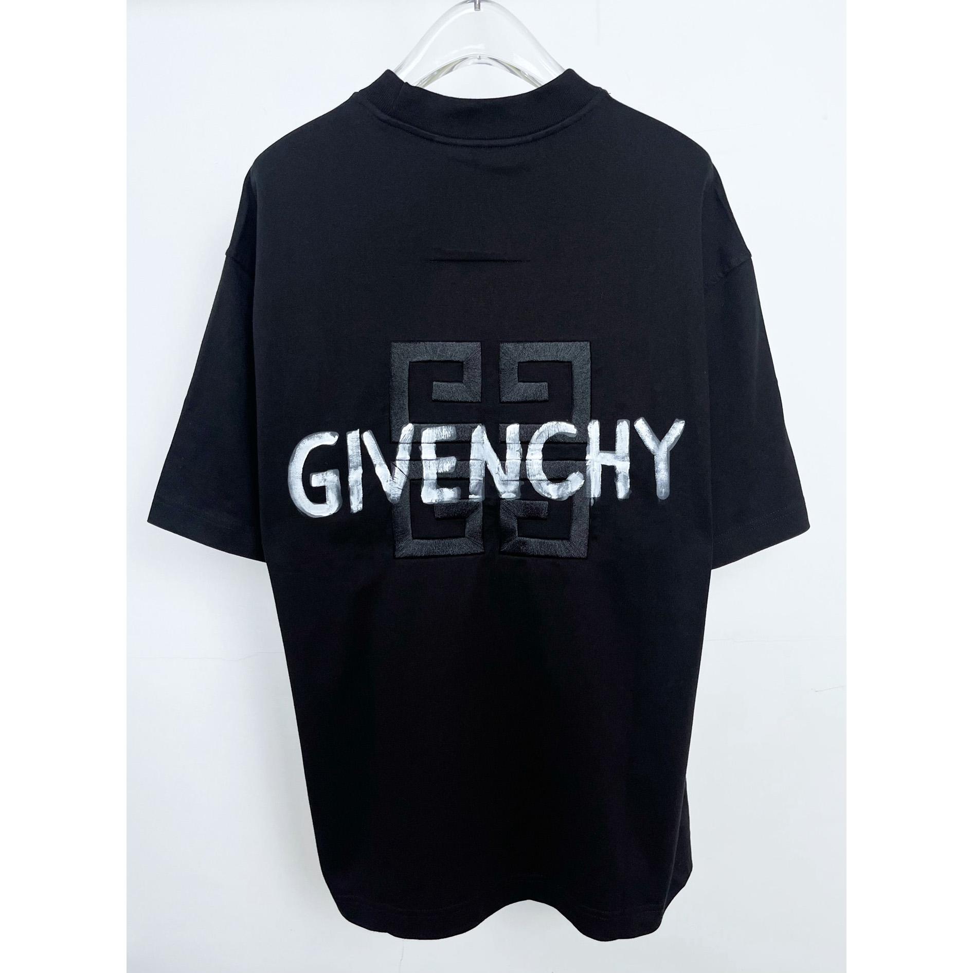 Givenchy 4G T-Shirt - DesignerGu