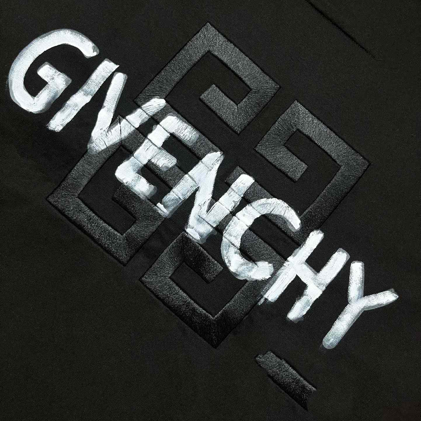 Givenchy 4G T-Shirt - DesignerGu