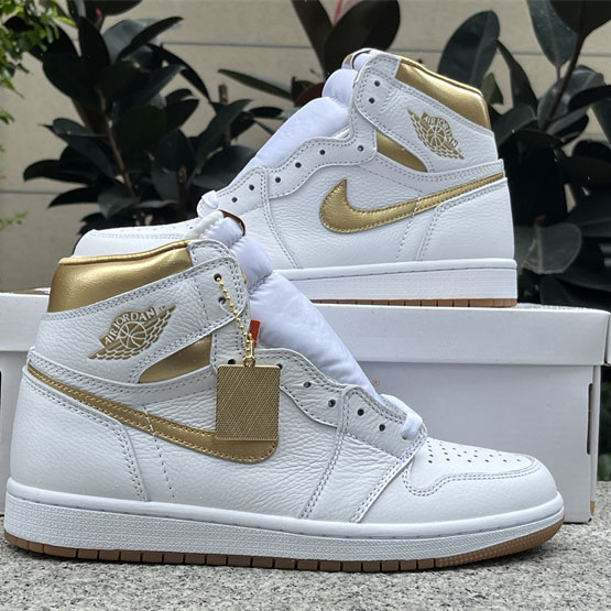 Air Jordan 1 High OG WMNS “Latte Sneaker    FD2596-021  - DesignerGu