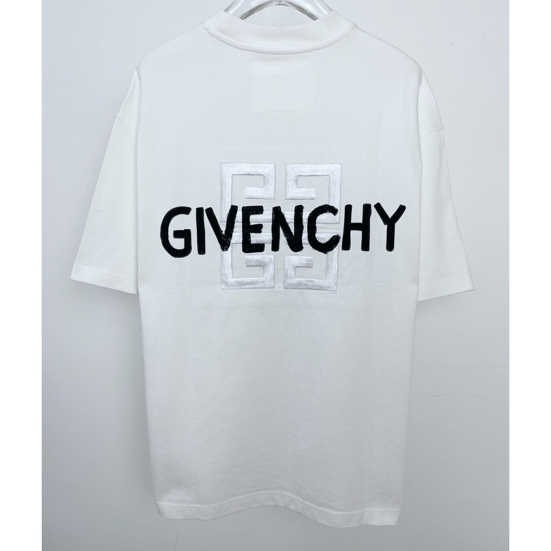 Givenchy 4G T-Shirt - DesignerGu