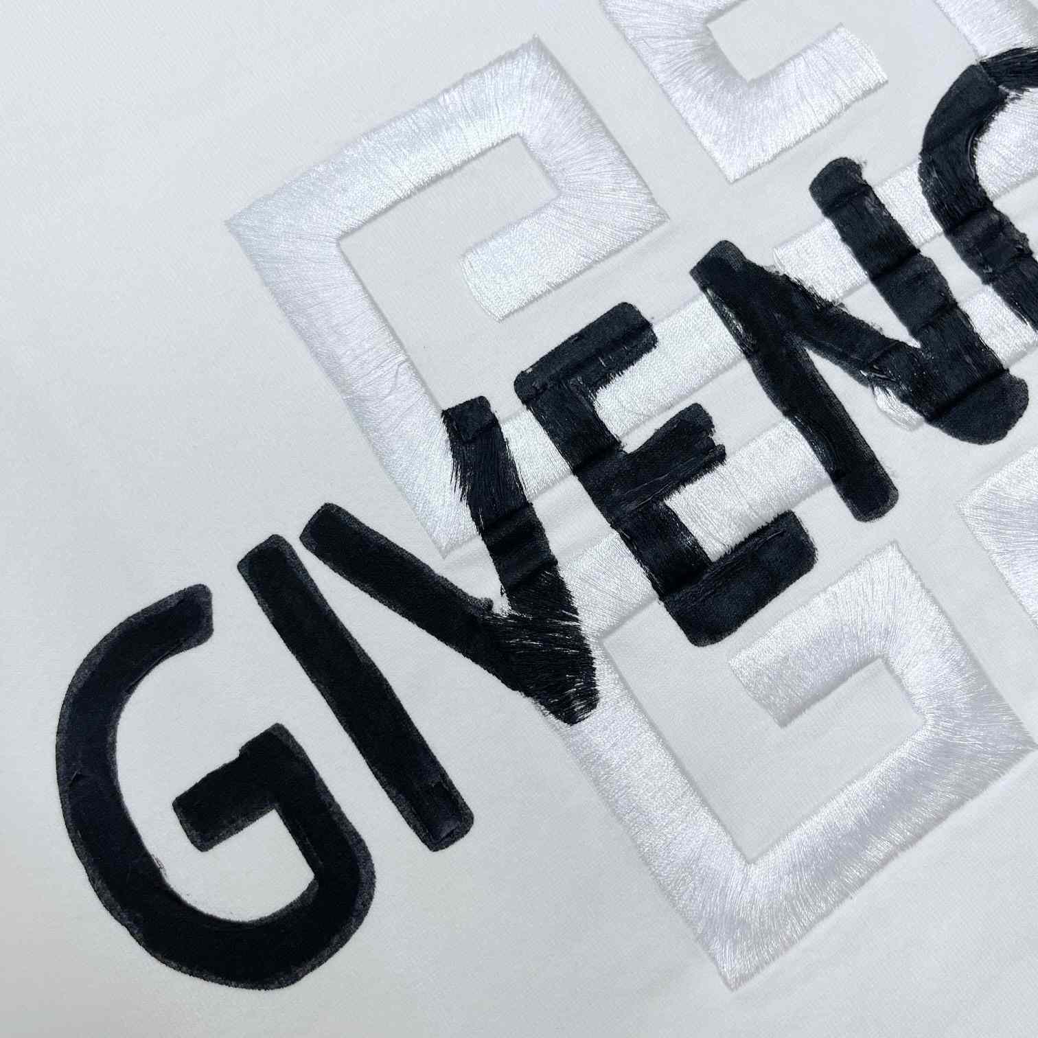 Givenchy 4G T-Shirt - DesignerGu