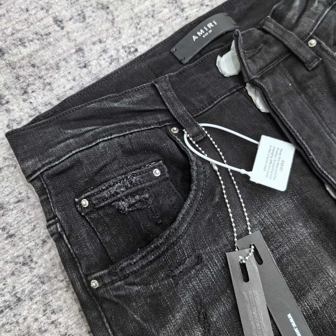 Amiri Slim Fit Jeans    670 - DesignerGu