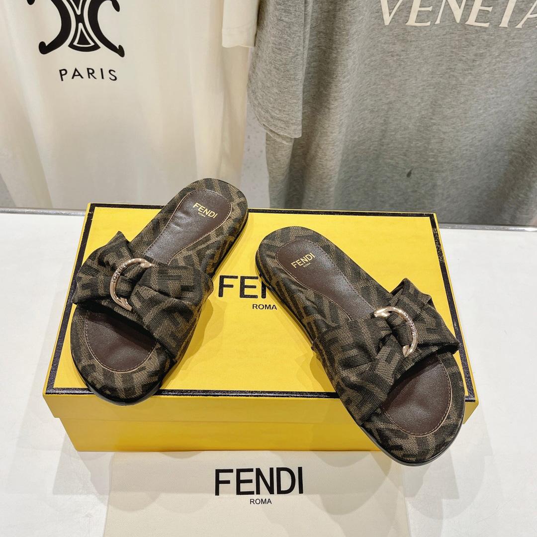 Fendi Feel Brown FF Jacquard Slides - DesignerGu