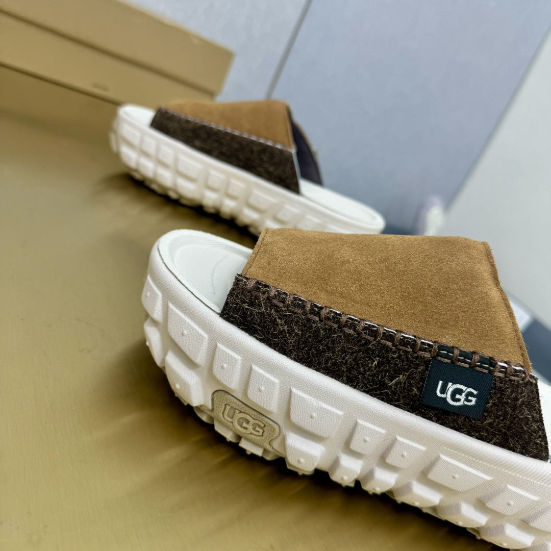 Ugg All Gender Venture Daze Slide - DesignerGu