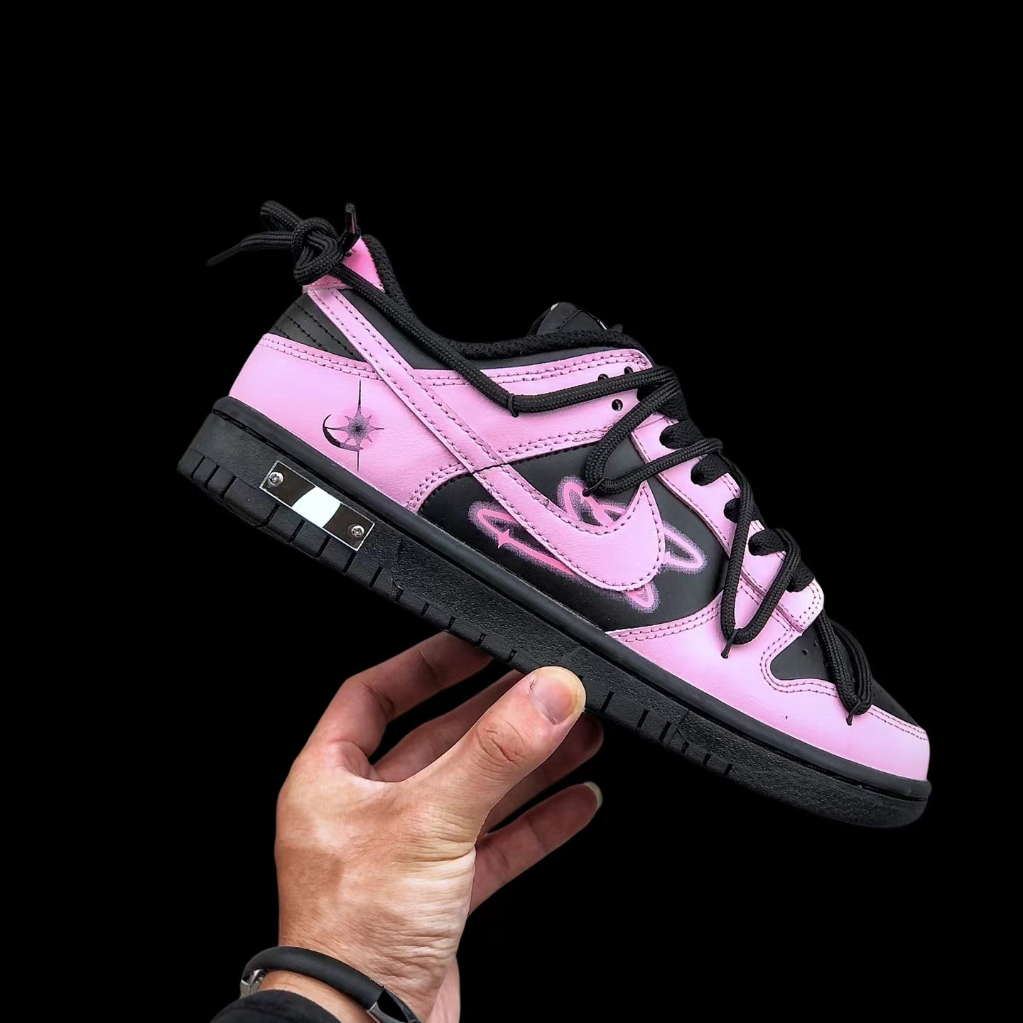 Nike SB Dunk Low Sneaker      - DesignerGu