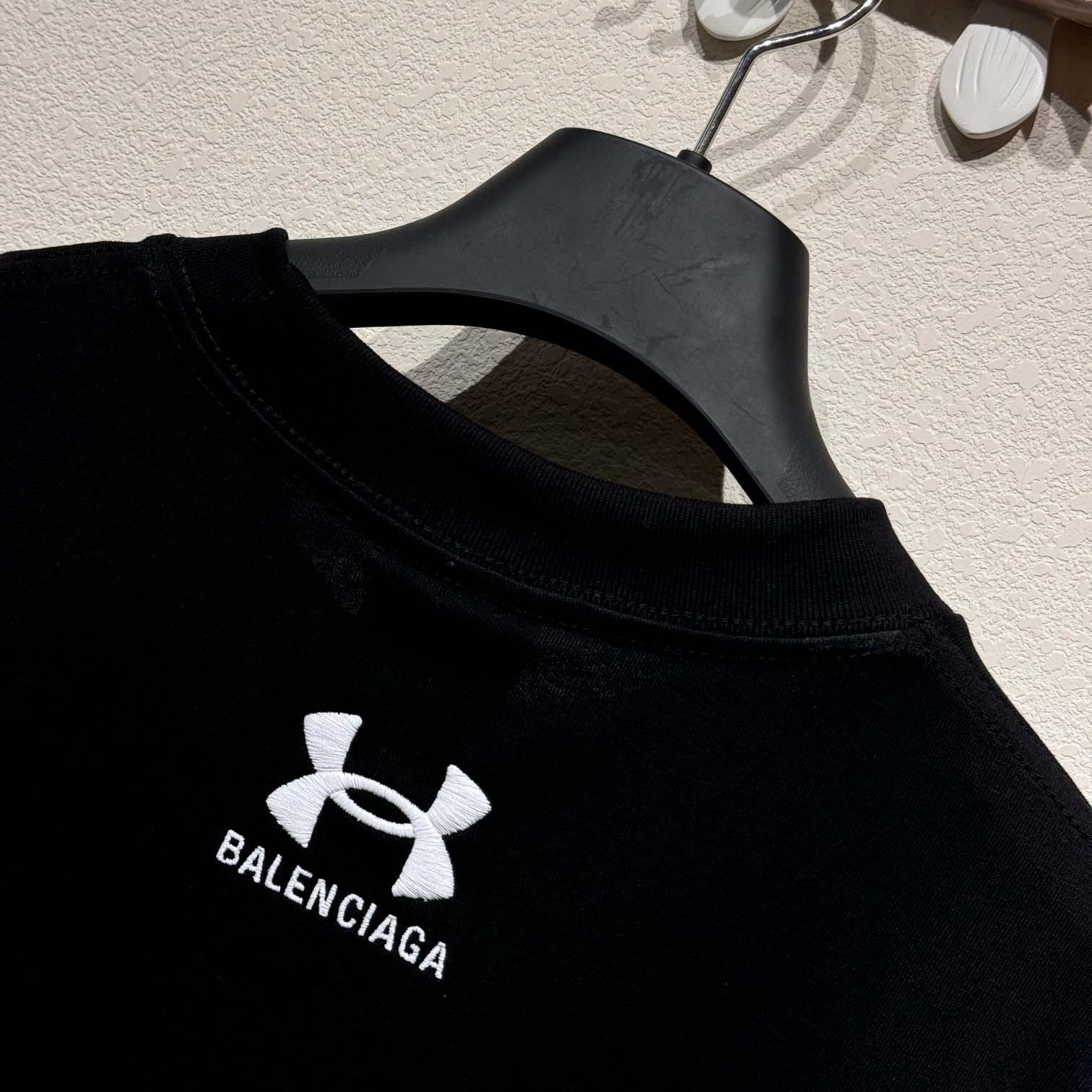 Balenciaga Under Armour® T-Shirt Oversized In Black And White - DesignerGu