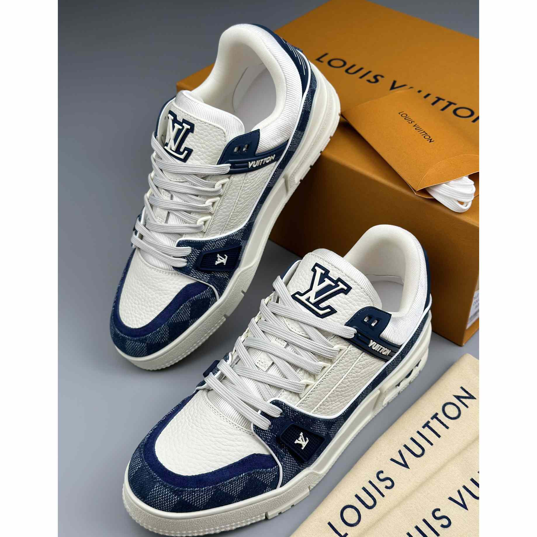 Louis Vuitton LV Trainer Sneaker    1ACPRZ - DesignerGu