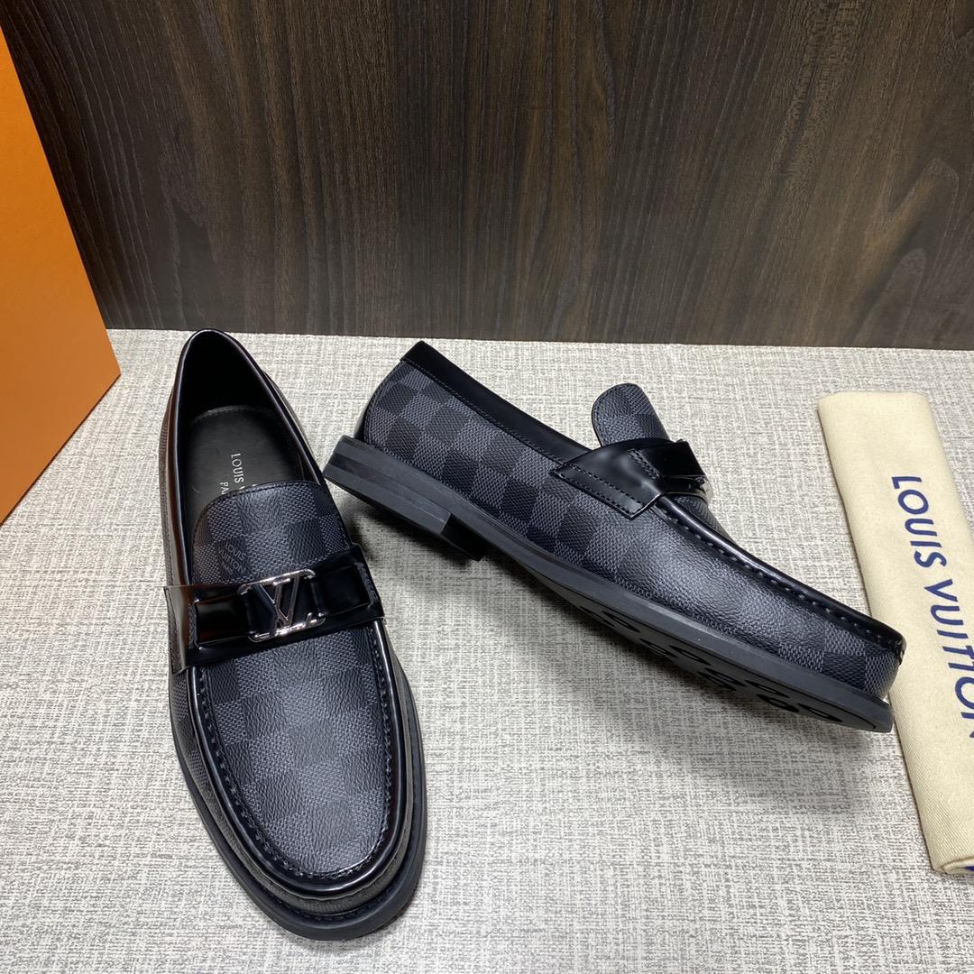 Louis Vuitton Hockenheim Moccasin - DesignerGu